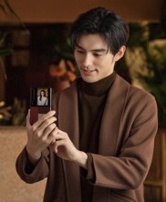 华为Pura X、Mate XT折叠屏，哪款更适合炒股看盘？