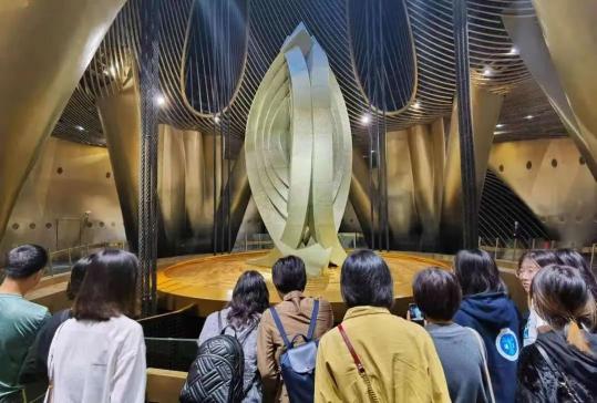 上海环球金融中心观光_上海中心大厦建筑特色_上海中心大厦观光体验