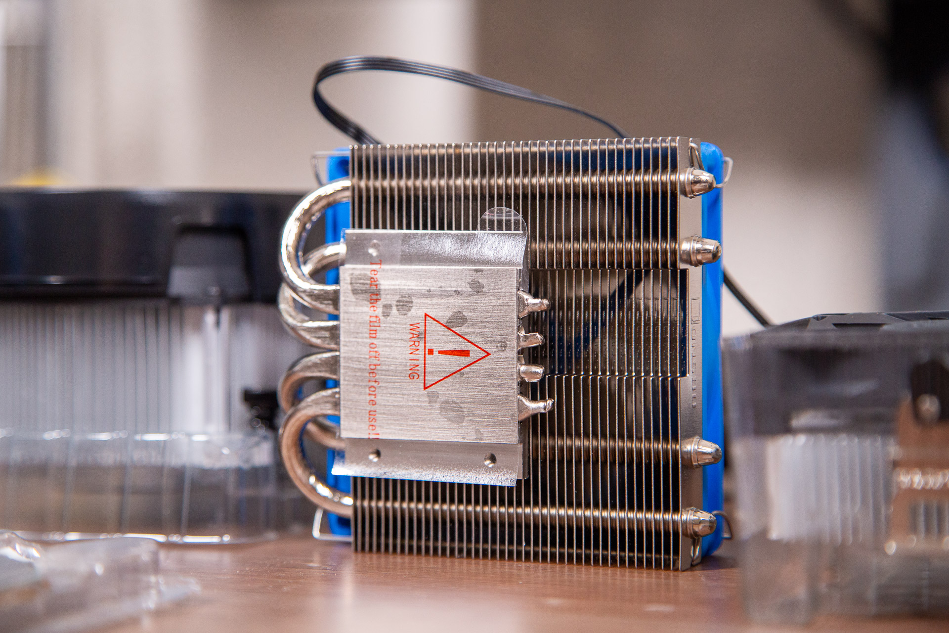 炒股用屏幕_炒股专用电脑6屏_多屏炒股电脑