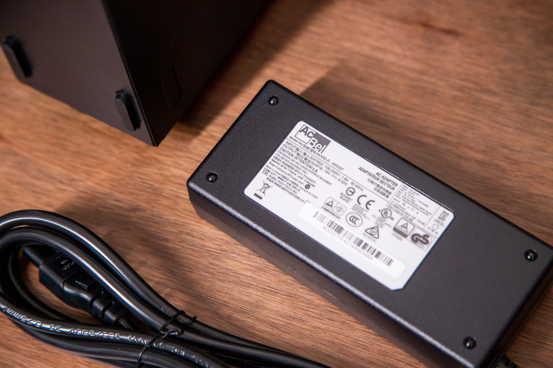 炒股用屏幕_炒股专用电脑6屏_多屏炒股电脑