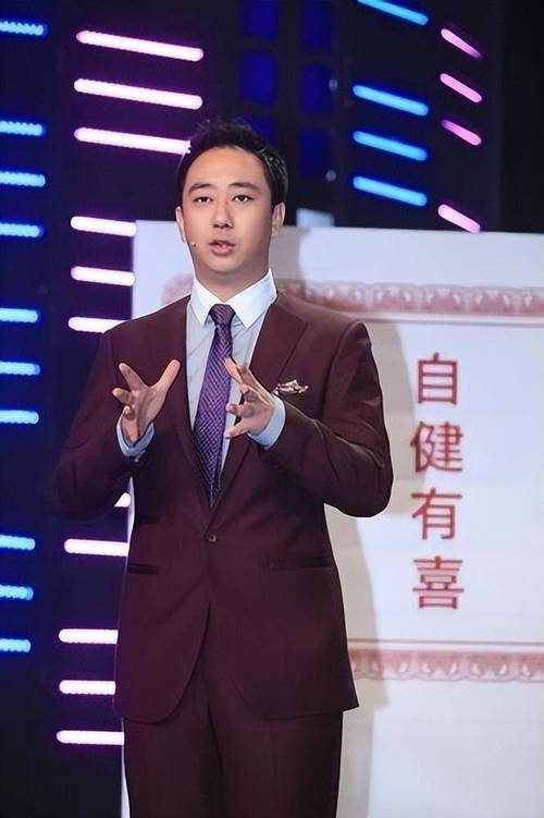 王自健脱口秀发展历程_王自健 脱口秀 炒股_李诞喜剧演员转型