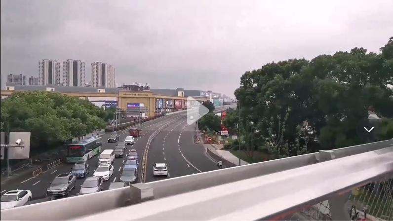 股民跳楼视频_网络谣言传播危害_宁波女子商场坠楼真相