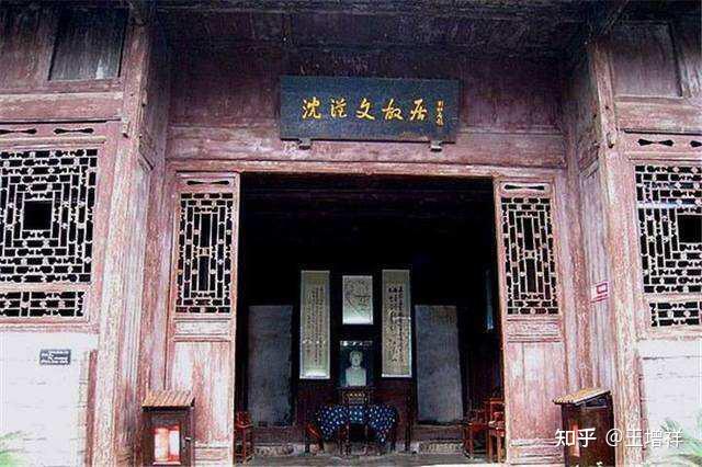 凤凰古城景点介绍_凤凰古城旅游攻略_凤凰金融平台