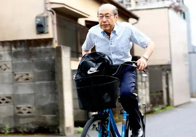 炒股 老头 图片_日本大爷炒股赚6个亿_桐谷广人薅羊毛攻略