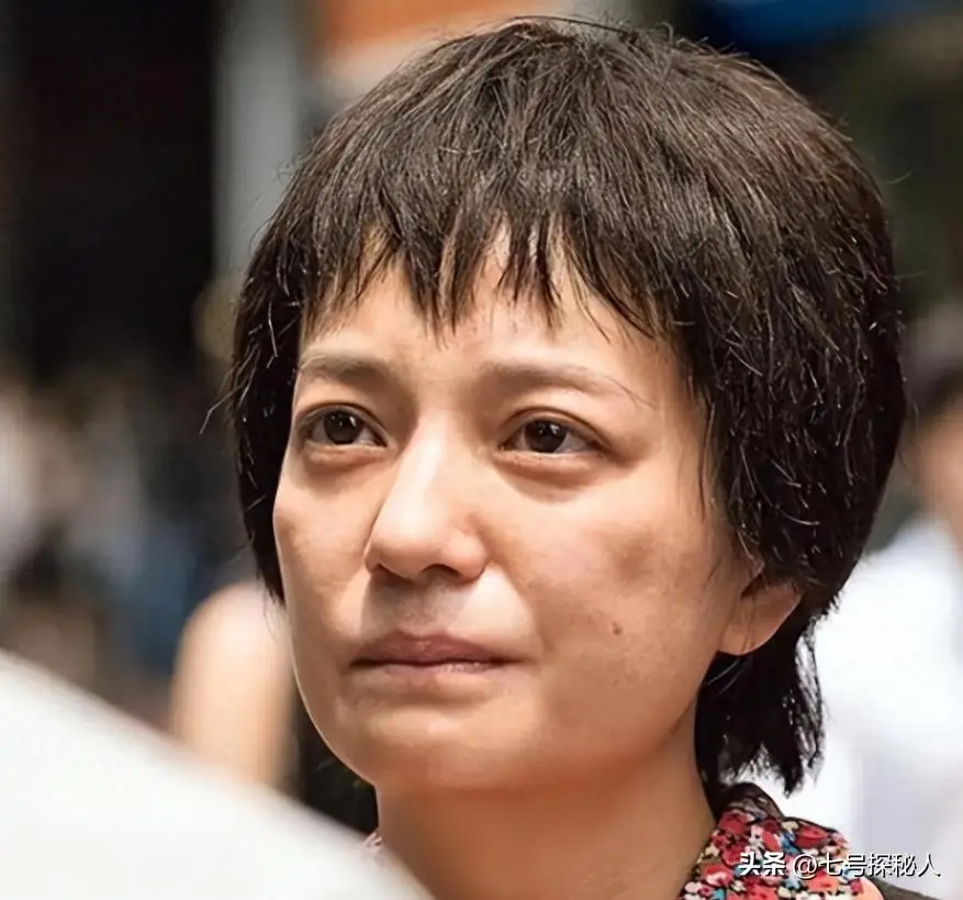 赵薇商业投资失败案例_赵薇还珠格格经历_赵薇炒股赔钱